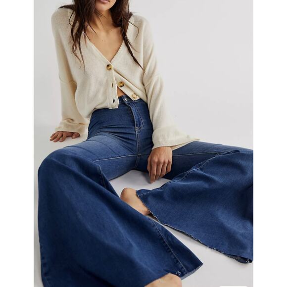 Free people Float on Flare jeans - Picture 1 of 6